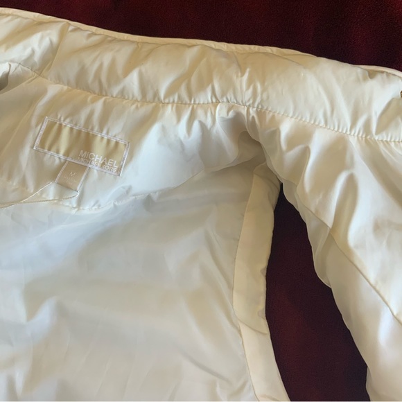 NWT Michael Kors MK Women’s Off-White Puffer Vest with Gold Accents - Picture 6 of 8